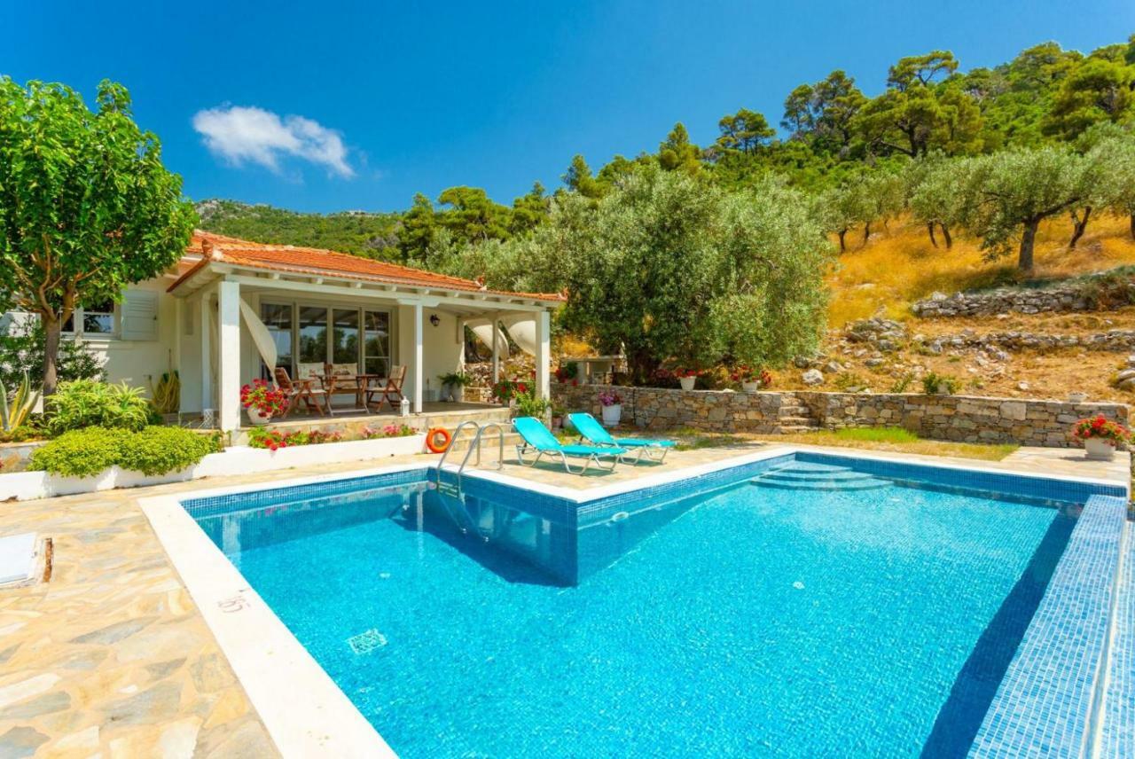 Villa Tassoula Isomata Esterno foto